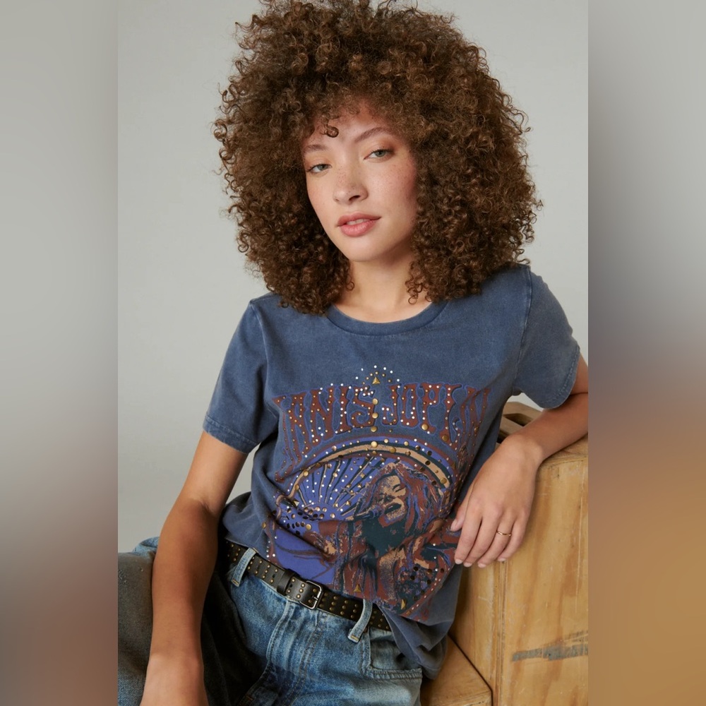LUCKY BRAND Women’s Janis Joplin Tee-Size Large-Studded Graphic Rock Boho Shirt - Picture 11 of 12